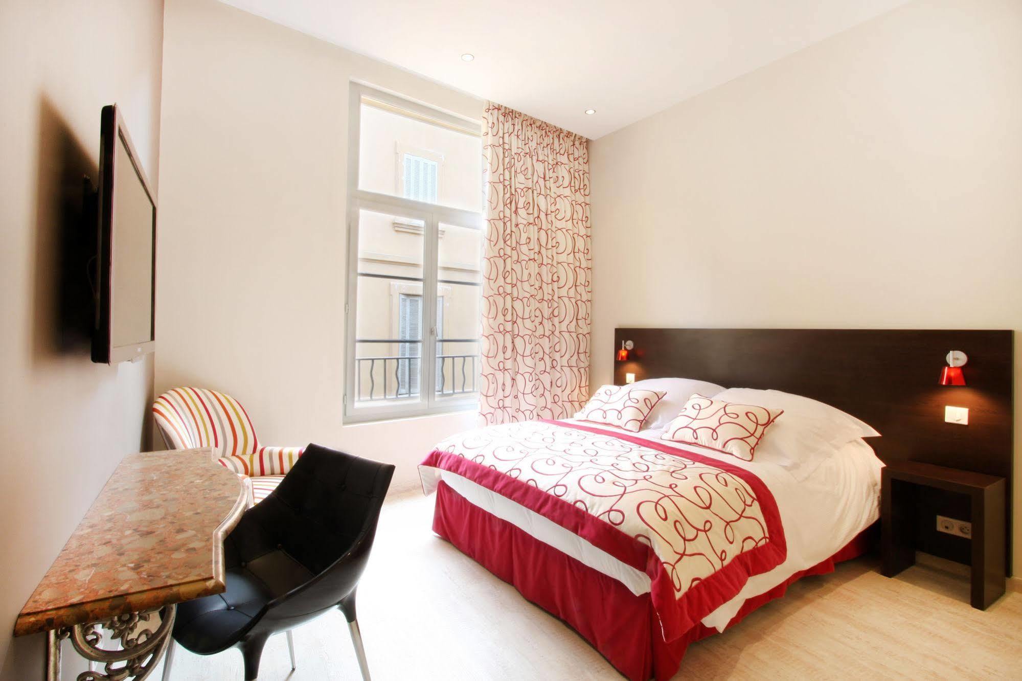 Hotel Les Deux Garcons เอ็ก-ซอง-โพรวองซ์ ภายนอก รูปภาพ