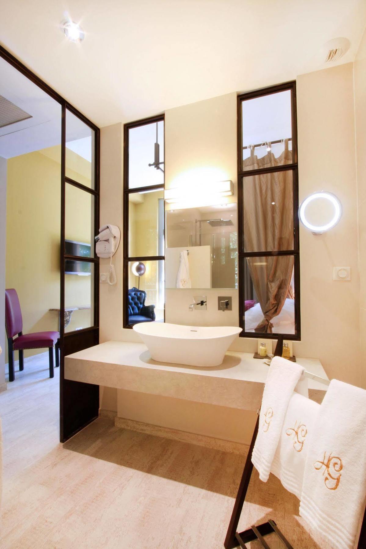Hotel Les Deux Garcons เอ็ก-ซอง-โพรวองซ์ ภายนอก รูปภาพ