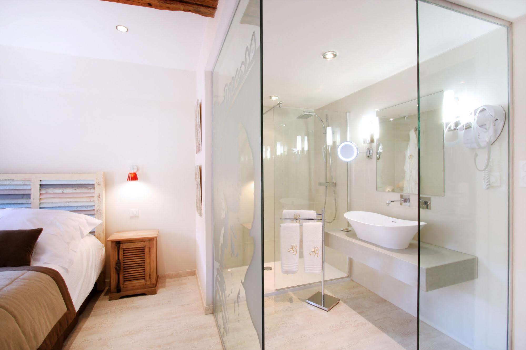 Hotel Les Deux Garcons เอ็ก-ซอง-โพรวองซ์ ภายนอก รูปภาพ