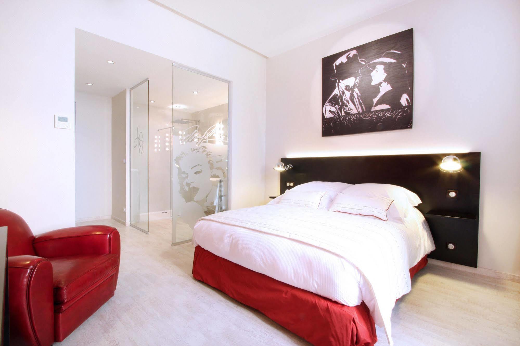 Hotel Les Deux Garcons เอ็ก-ซอง-โพรวองซ์ ภายนอก รูปภาพ