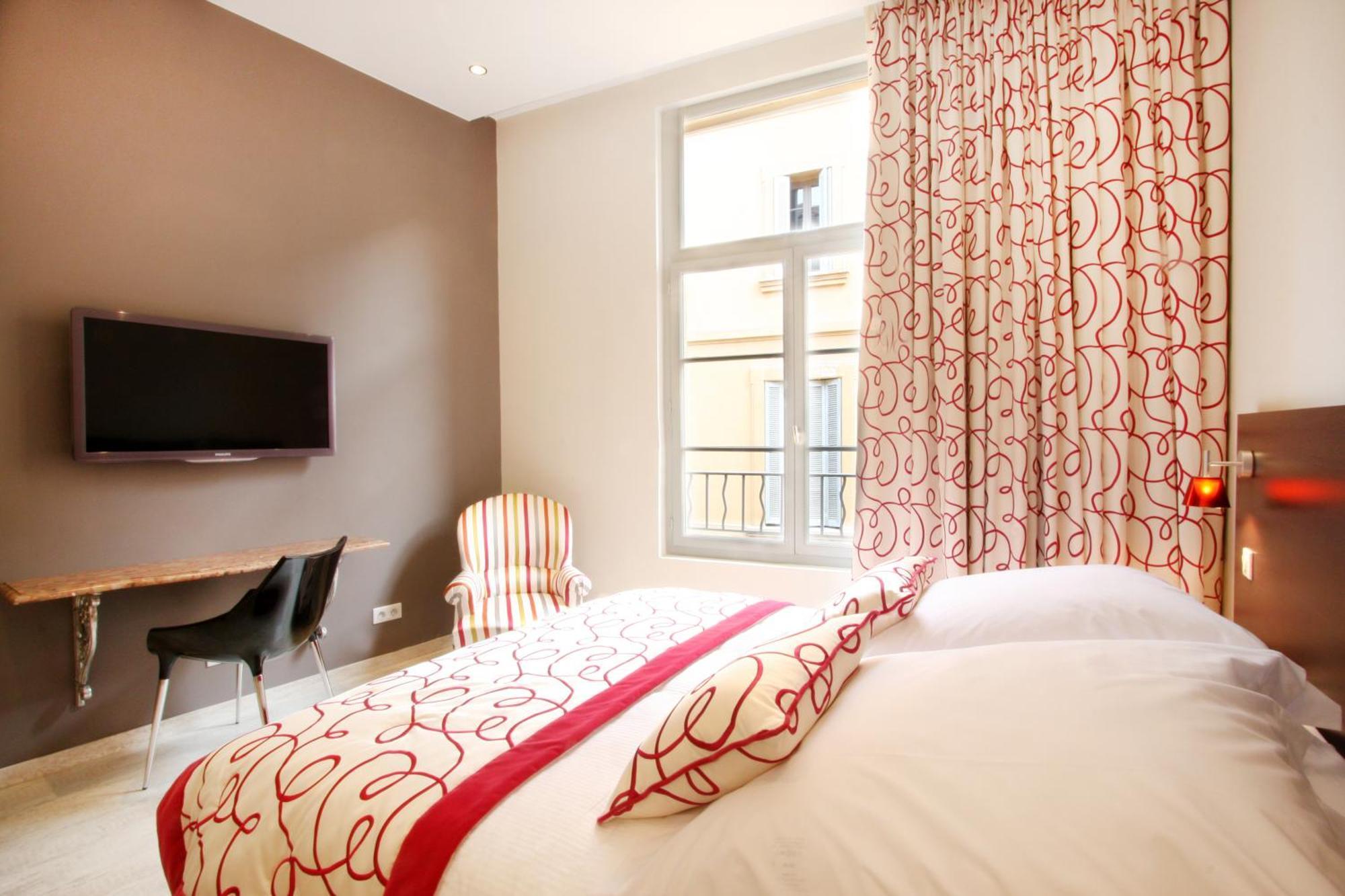 Hotel Les Deux Garcons เอ็ก-ซอง-โพรวองซ์ ภายนอก รูปภาพ