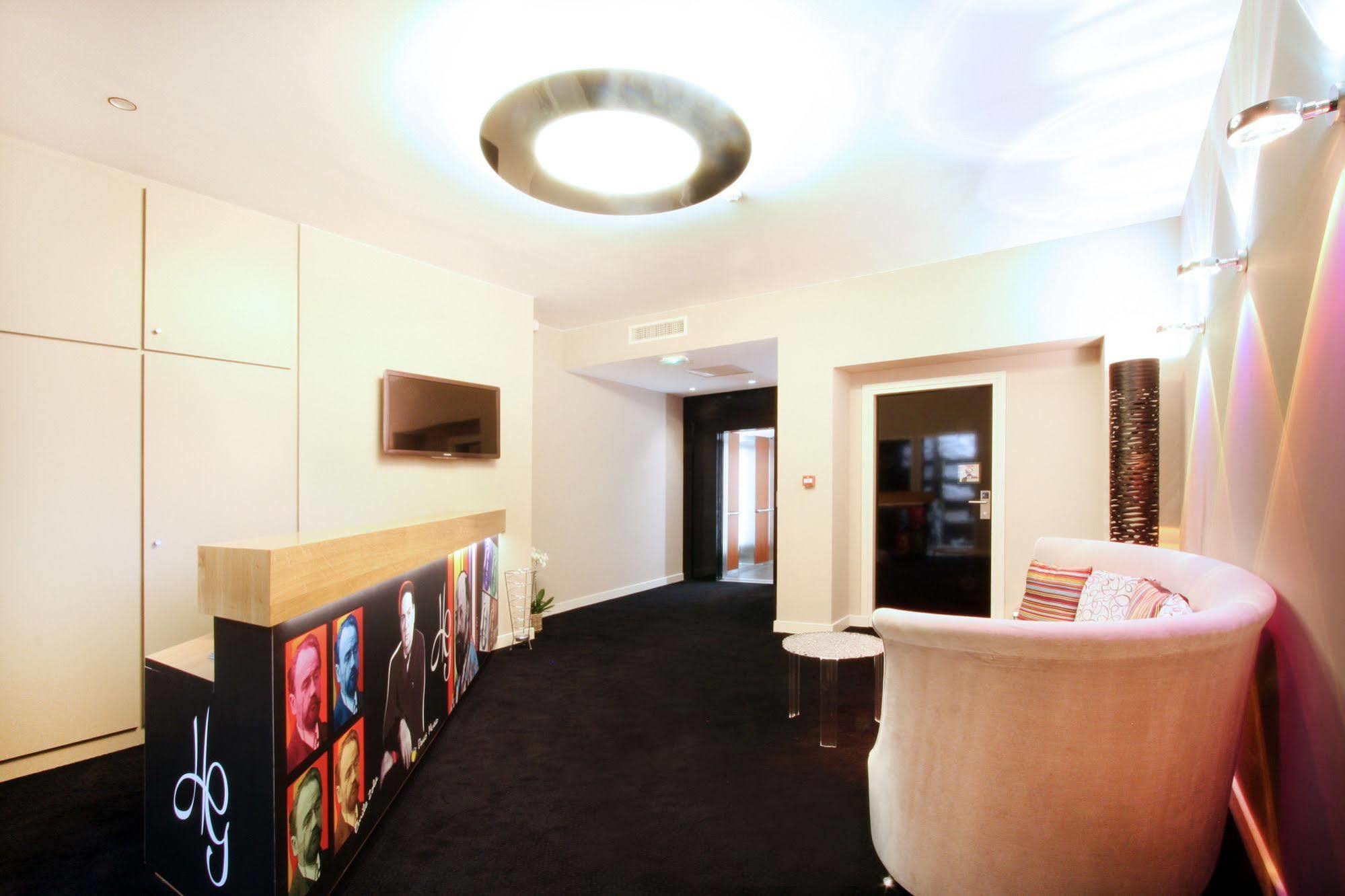 Hotel Les Deux Garcons เอ็ก-ซอง-โพรวองซ์ ภายนอก รูปภาพ
